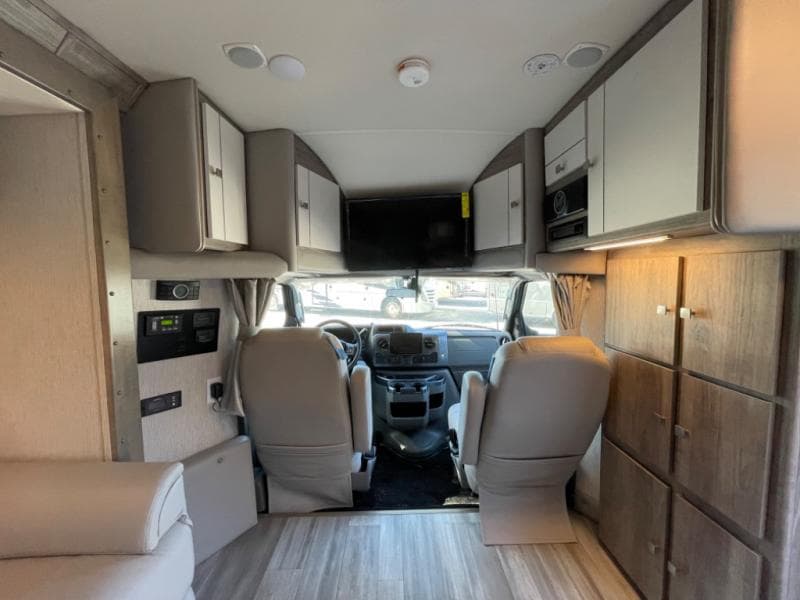 2024 Phoenix USA 2024 Phoenix USA Phoenix Cruiser - thumbnail 12