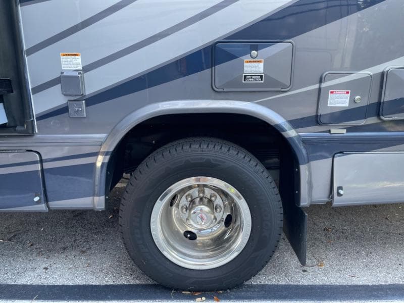 2024 Phoenix USA 2024 Phoenix USA Phoenix Cruiser - thumbnail 5