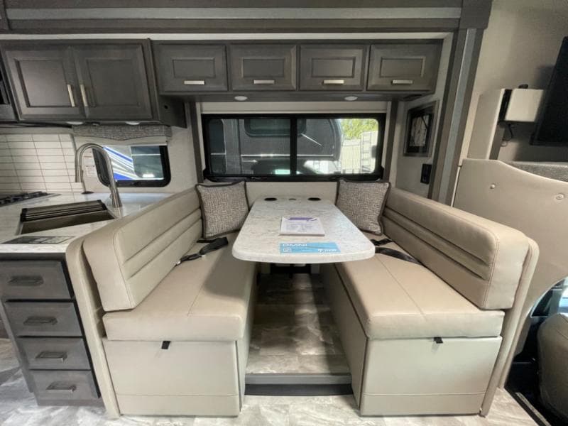 2024 Thor Motor Coach 2024 Thor Motor Coach Omni Trail - thumbnail 20