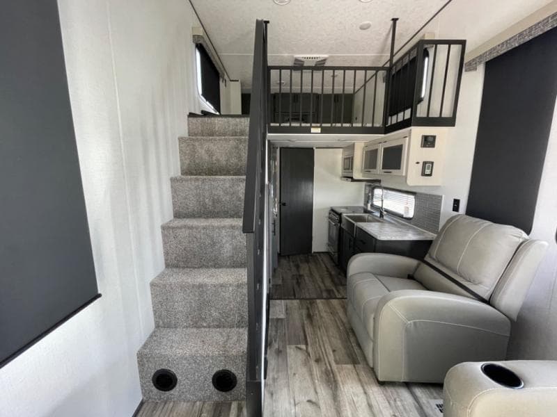 2024 Dutchmen 2024 Dutchmen Aspen Trail - thumbnail 35