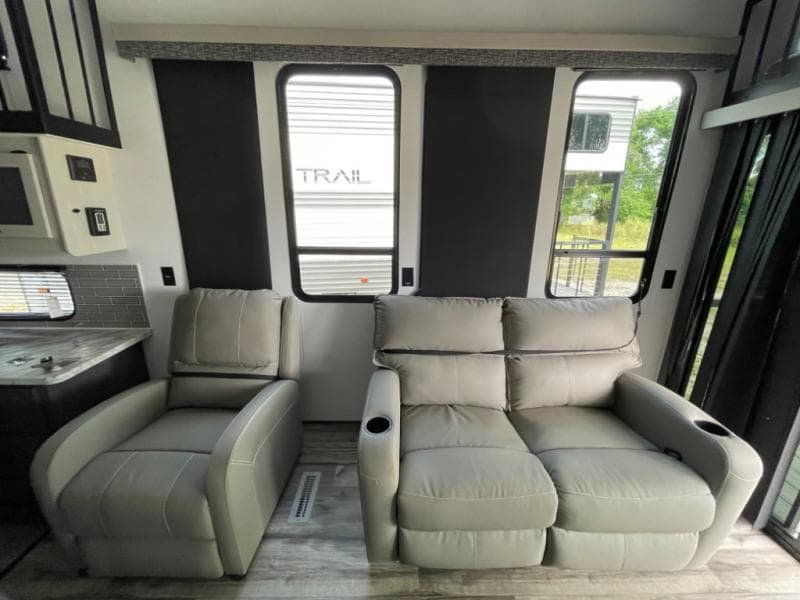 2024 Dutchmen 2024 Dutchmen Aspen Trail - thumbnail 9