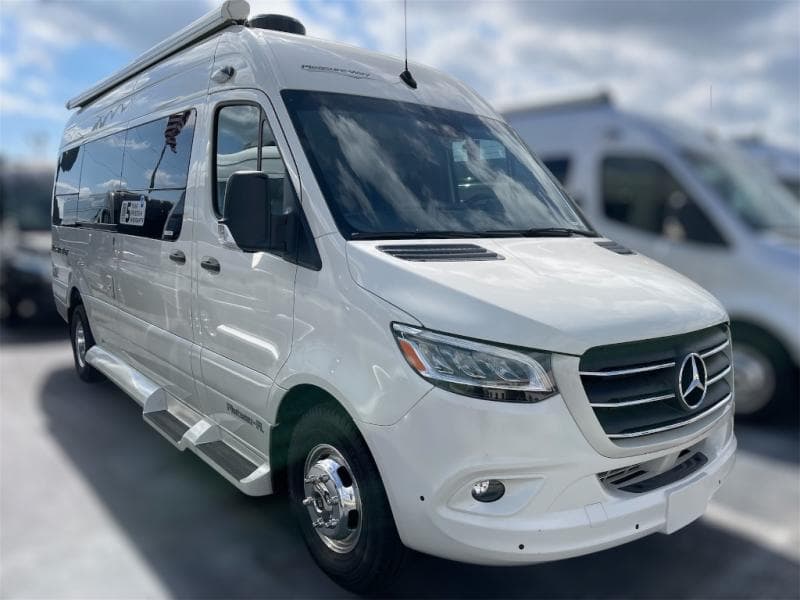 2024 Pleasure-Way Plateau FL