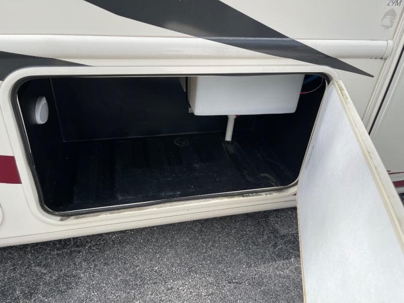 2019 Thor Motor Coach 2019 Thor Motor Coach Hurricane - thumbnail 52