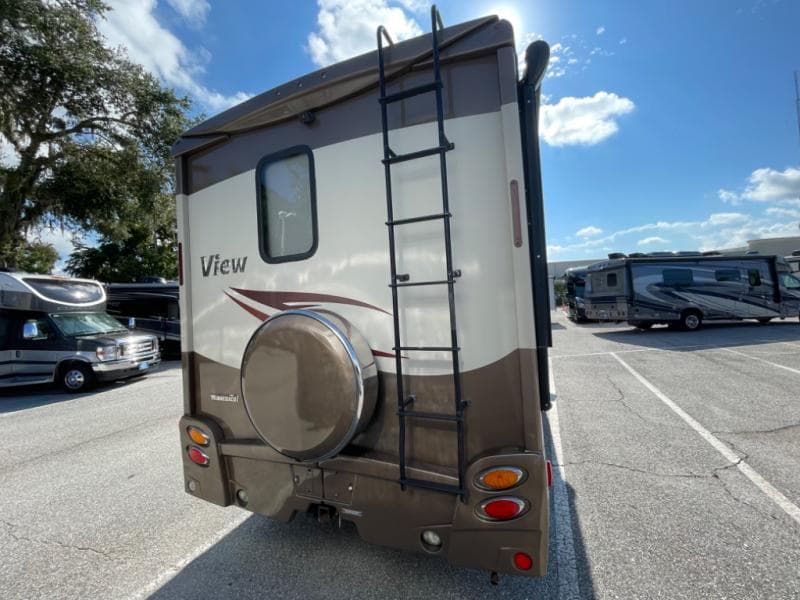 2016 Winnebago 2016 Winnebago View - thumbnail 8