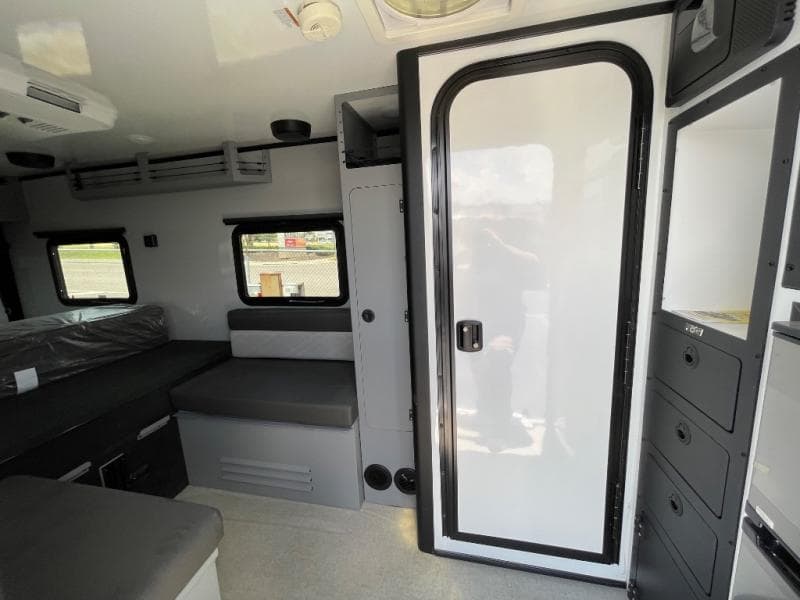 2024 Encore RV 2024 Encore RV ROG - thumbnail 17