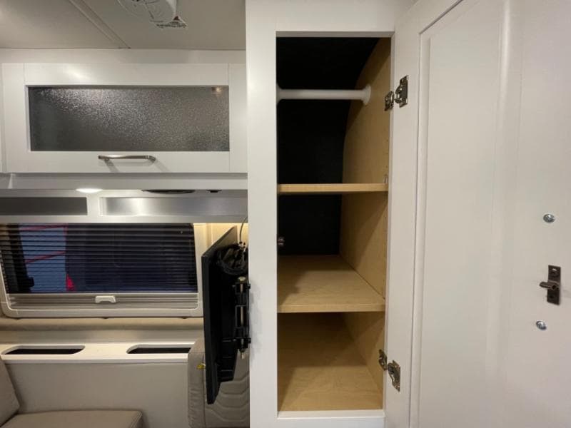 2025 Coachmen 2025 Coachmen Nova - thumbnail 11