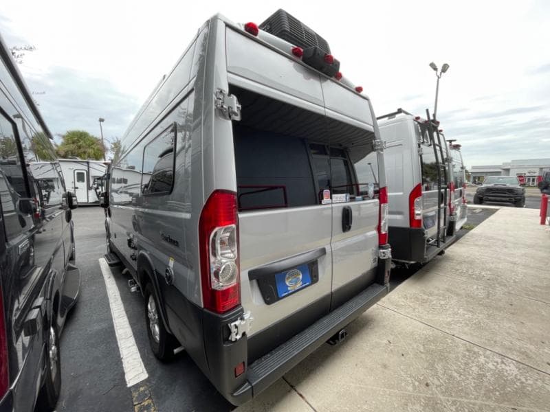 2025 Coachmen 2025 Coachmen Nova - thumbnail 5