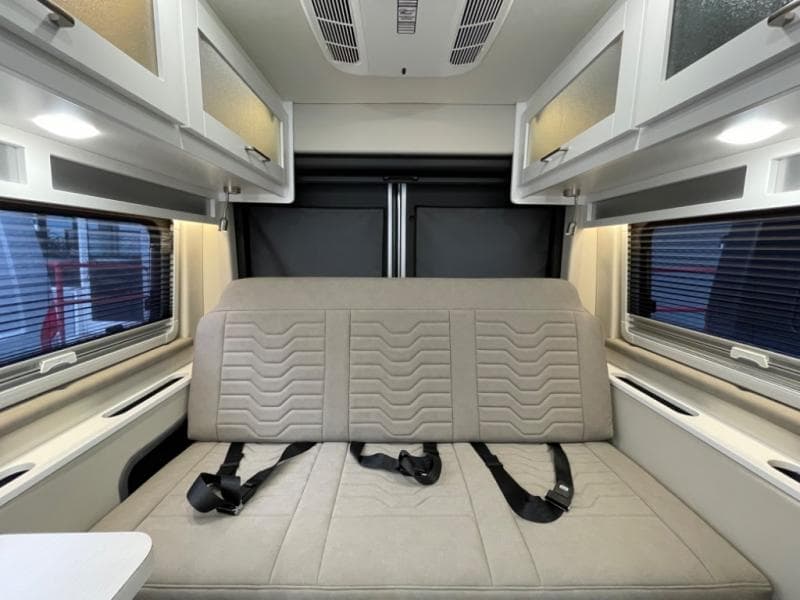 2025 Coachmen 2025 Coachmen Nova - thumbnail 9