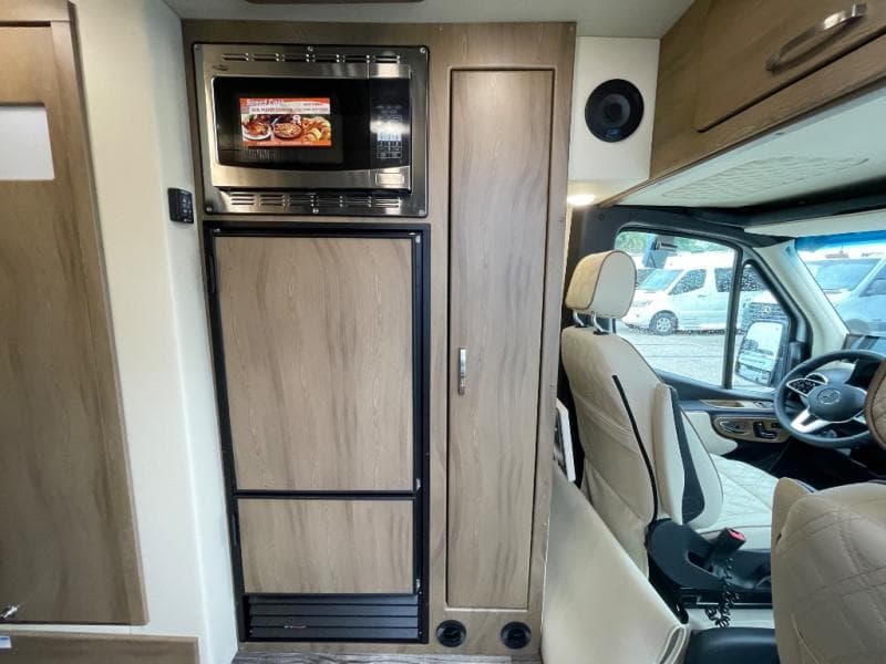 2025 Midwest Automotive Designs 2025 Midwest Automotive Designs Passage - thumbnail 9