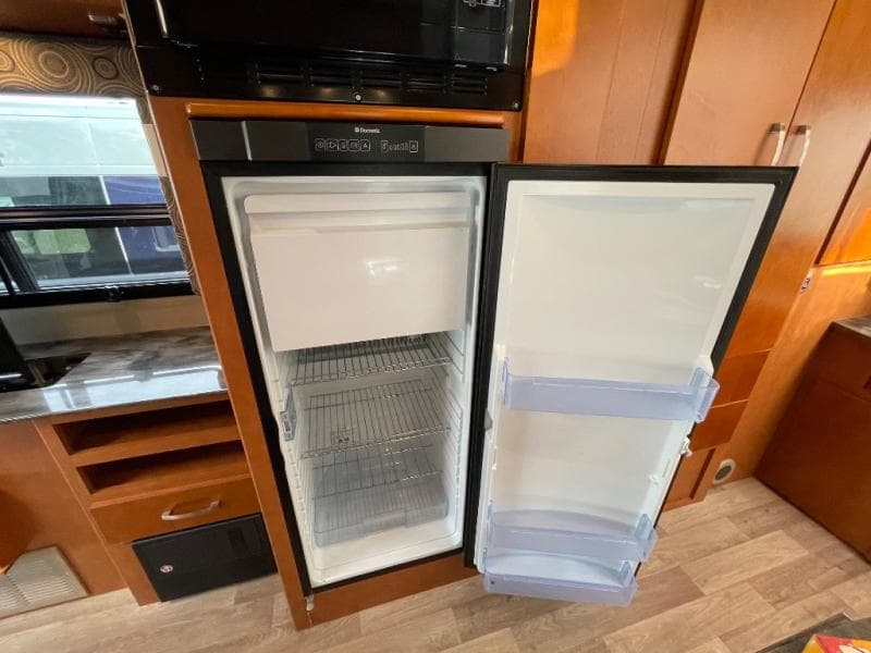 2014 Leisure Travel Vans 2014 Leisure Travel Vans Unity - thumbnail 15