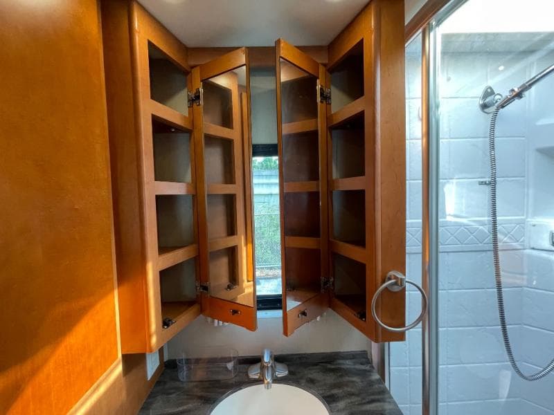 2014 Leisure Travel Vans 2014 Leisure Travel Vans Unity - thumbnail 26