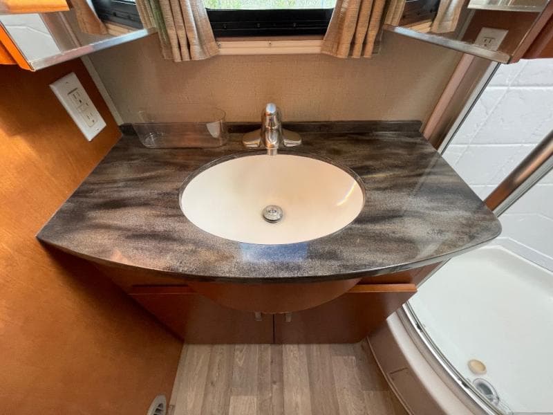 2014 Leisure Travel Vans 2014 Leisure Travel Vans Unity - thumbnail 27