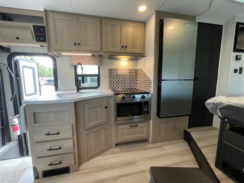 2025 Forest River 2025 Forest River Sunseeker - thumbnail 35