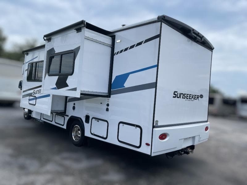 2025 Forest River 2025 Forest River Sunseeker - thumbnail 5