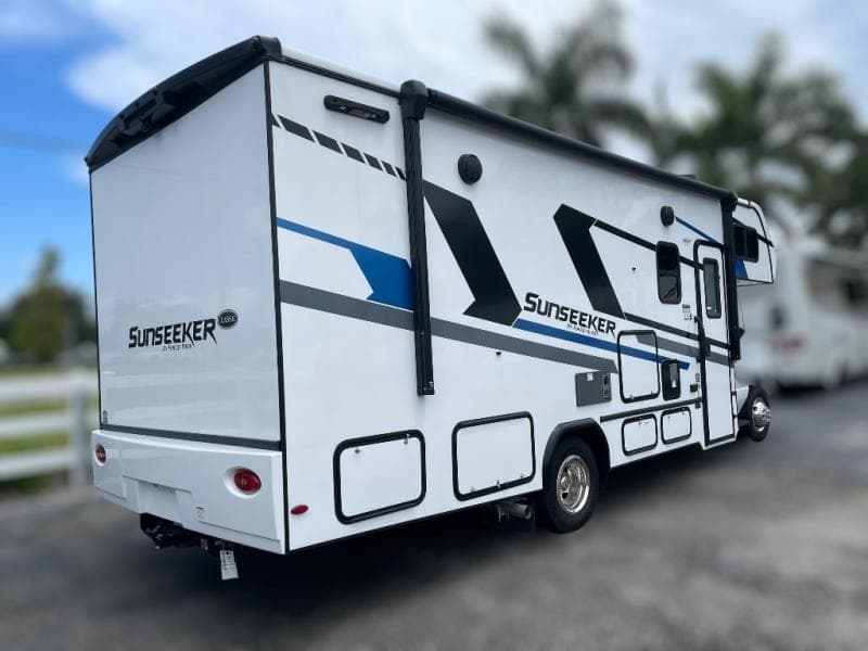 2025 Forest River 2025 Forest River Sunseeker - thumbnail 7