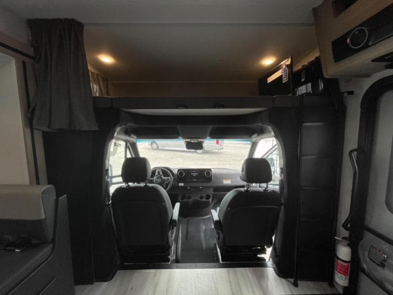 2025 Forest River 2025 Forest River Forester - thumbnail 12