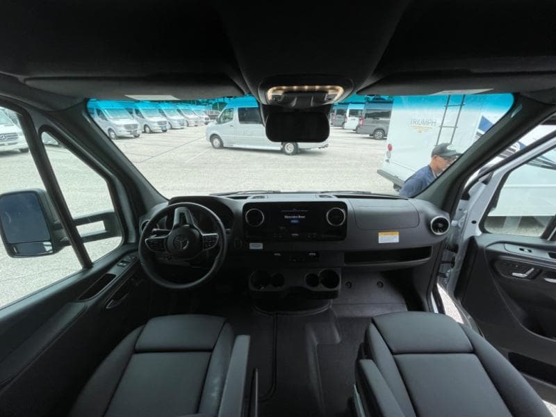 2025 Forest River 2025 Forest River Forester - thumbnail 13