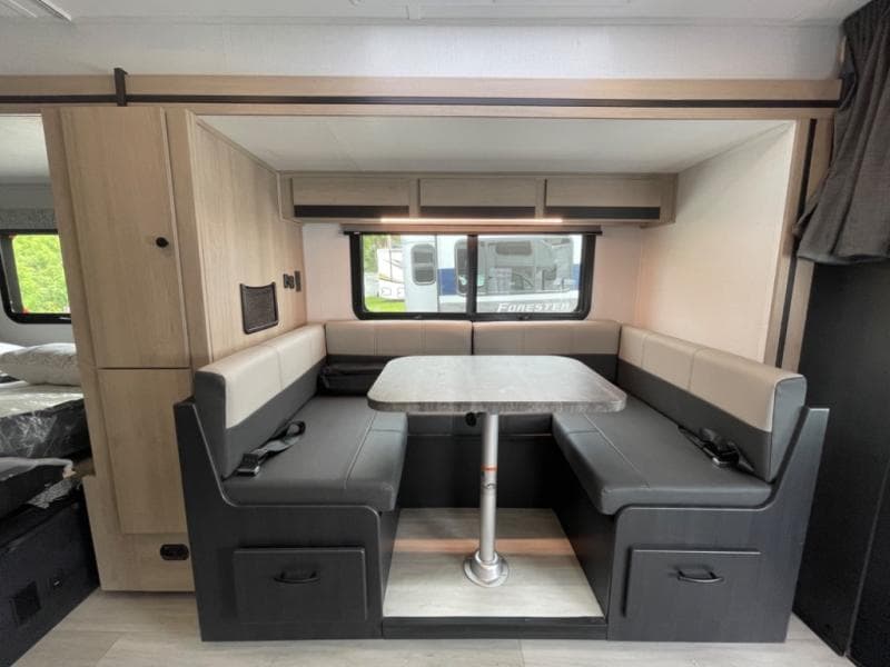 2025 Forest River 2025 Forest River Forester - thumbnail 14