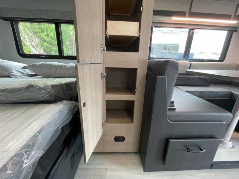 2025 Forest River 2025 Forest River Forester - thumbnail 16