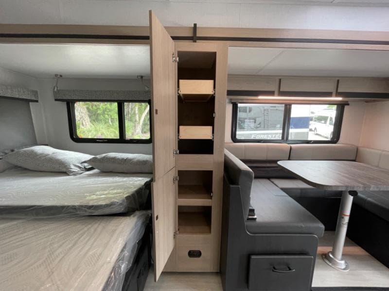 2025 Forest River 2025 Forest River Forester - thumbnail 17