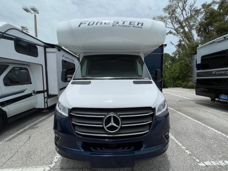 2025 Forest River 2025 Forest River Forester - thumbnail 3