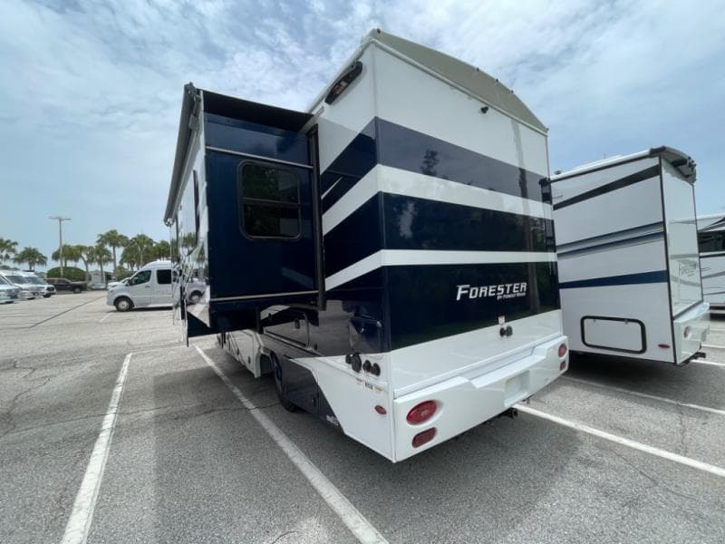 2025 Forest River 2025 Forest River Forester - thumbnail 7