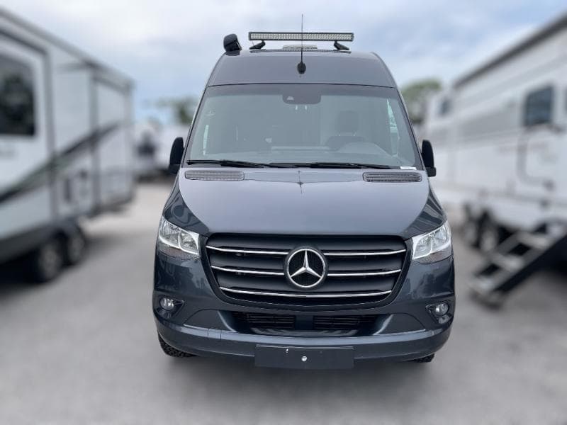 2023 Thor Motor Coach 2023 Thor Motor Coach Sanctuary - thumbnail 3