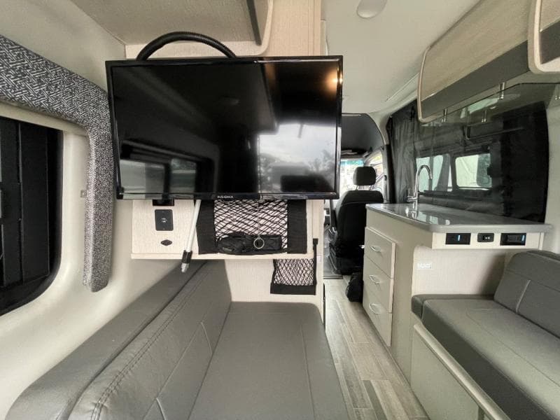 2023 Thor Motor Coach 2023 Thor Motor Coach Sanctuary - thumbnail 35