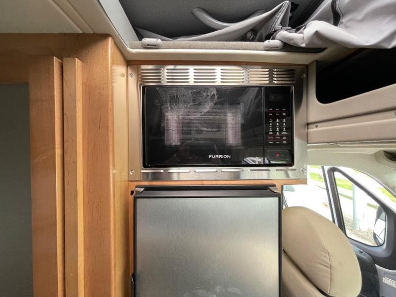 2025 Coachmen 2025 Coachmen Nova - thumbnail 18