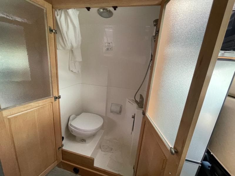 2025 Coachmen 2025 Coachmen Nova - thumbnail 21