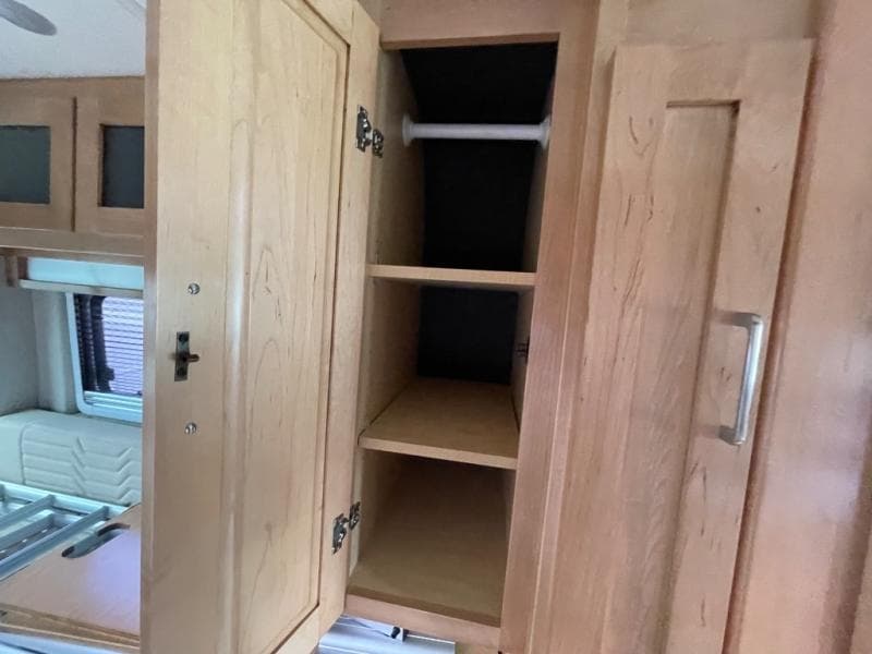 2025 Coachmen 2025 Coachmen Nova - thumbnail 24