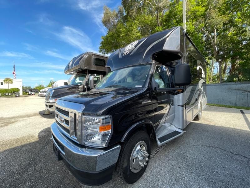 2025 Nexus RV 2025 Nexus RV Viper - thumbnail 4