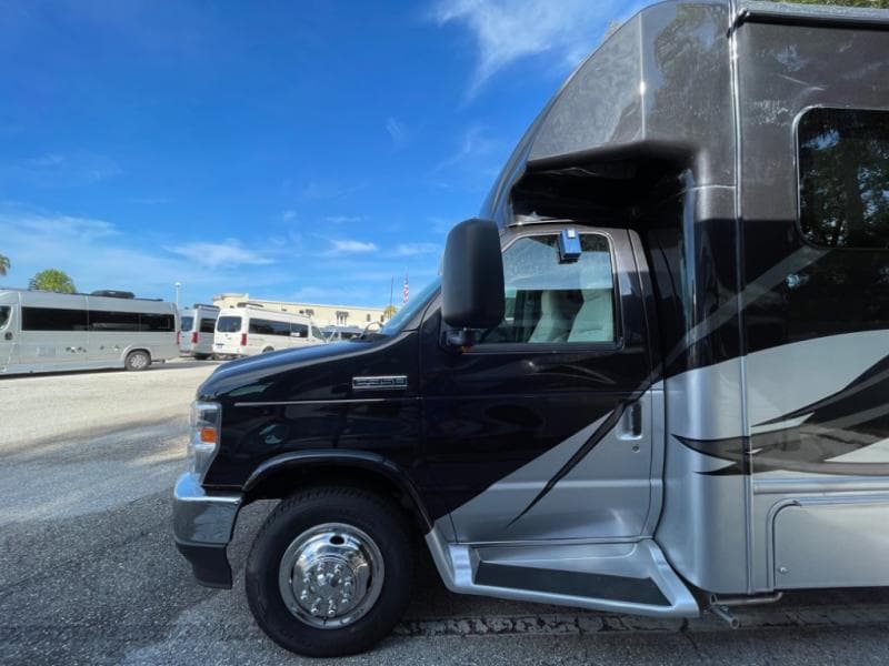 2025 Nexus RV 2025 Nexus RV Viper - thumbnail 5