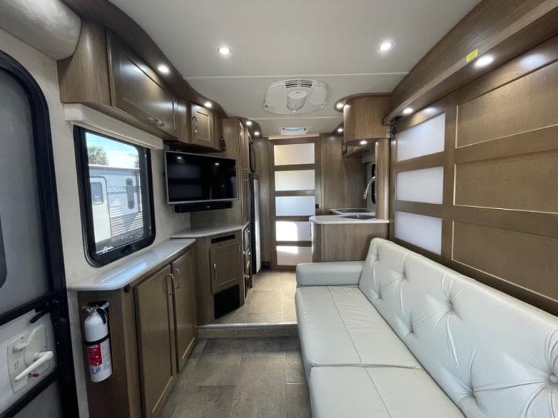 2019 Pleasure-Way 2019 Pleasure-Way Plateau - thumbnail 22