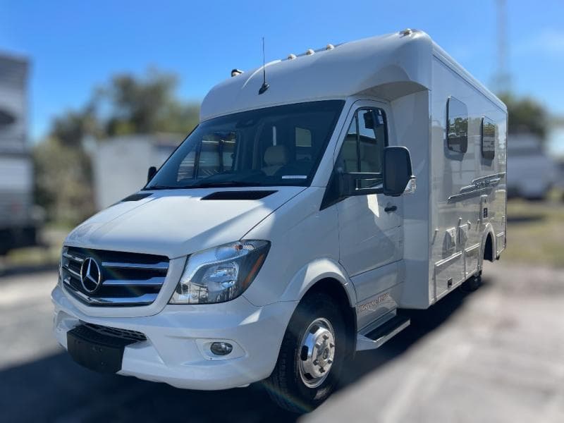 2019 Pleasure-Way 2019 Pleasure-Way Plateau - thumbnail 4