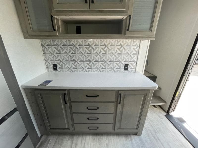 2025 Keystone RV 2025 Keystone RV Alpine Avalanche Edition - thumbnail 12