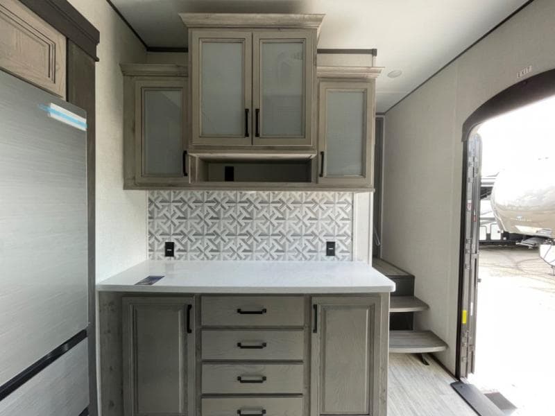 2025 Keystone RV 2025 Keystone RV Alpine Avalanche Edition - thumbnail 13