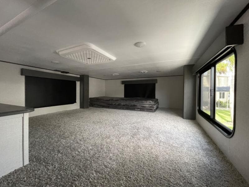 2025 Keystone RV 2025 Keystone RV Alpine Avalanche Edition - thumbnail 20