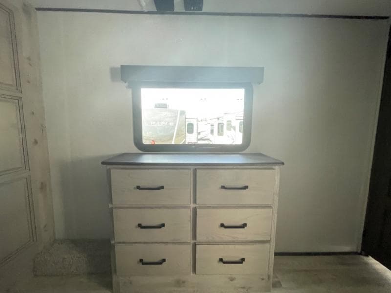 2025 Keystone RV 2025 Keystone RV Alpine Avalanche Edition - thumbnail 38