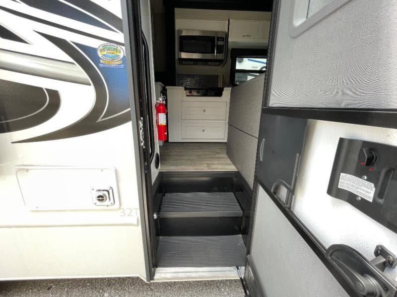 2025 Nexus RV 2025 Nexus RV Triumph - thumbnail 15