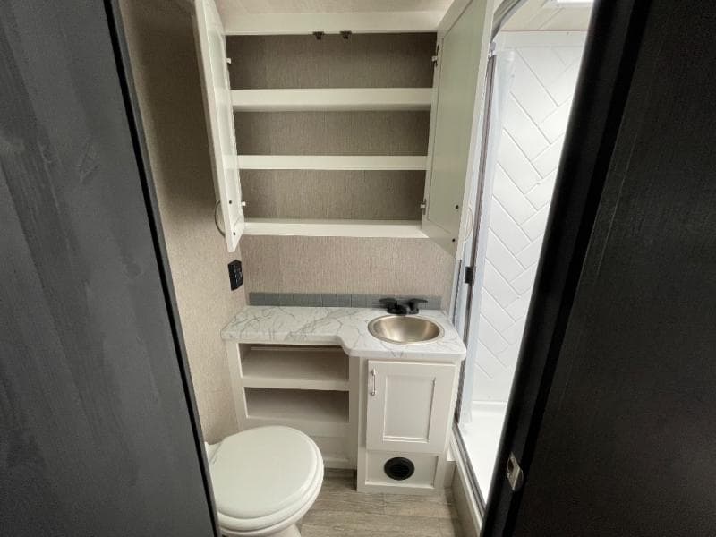 2025 Nexus RV 2025 Nexus RV Triumph - thumbnail 32