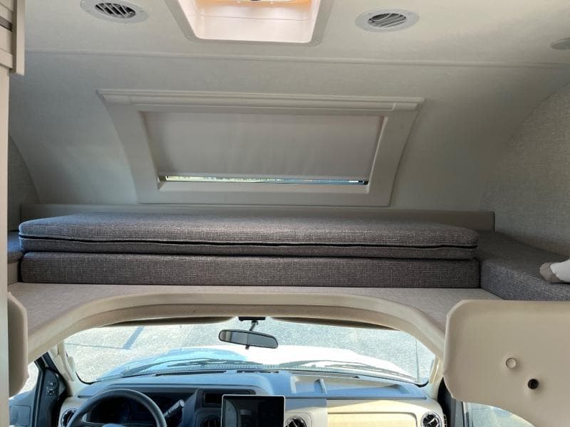 2025 Thor Motor Coach 2025 Thor Motor Coach Quantum - thumbnail 32