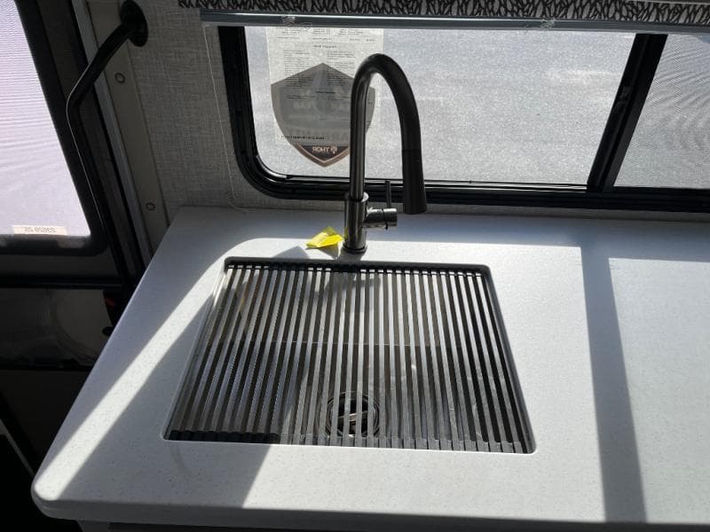 2025 Thor Motor Coach 2025 Thor Motor Coach Quantum - thumbnail 35