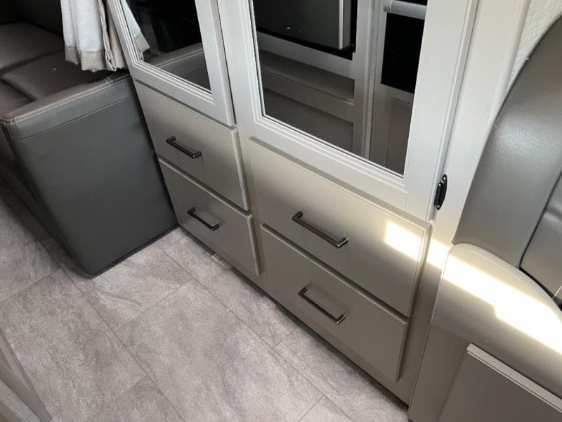 2025 Thor Motor Coach 2025 Thor Motor Coach Quantum - thumbnail 40