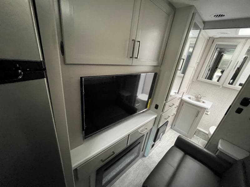 2025 Thor Motor Coach 2025 Thor Motor Coach Quantum - thumbnail 46