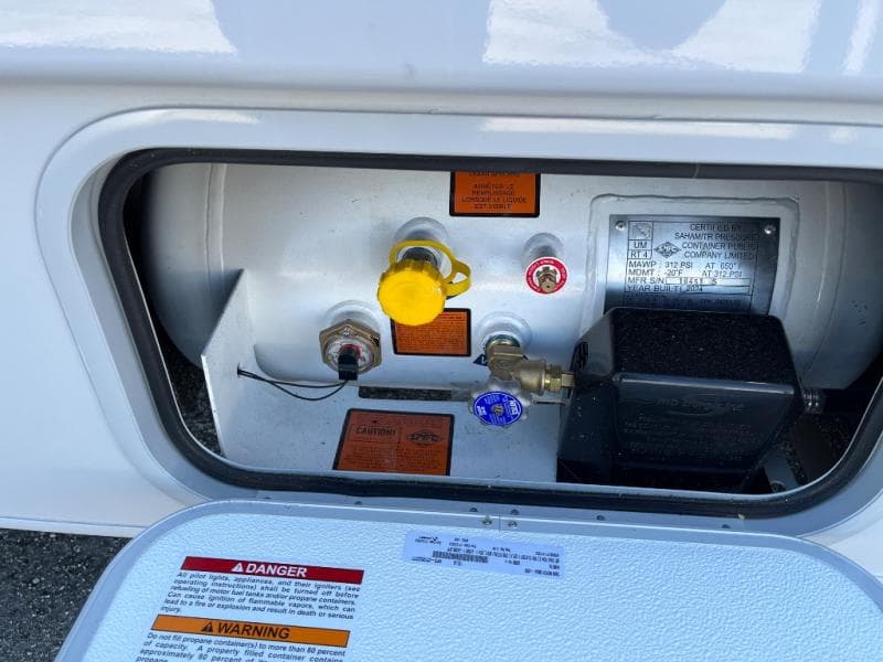 2025 Thor Motor Coach 2025 Thor Motor Coach Quantum - thumbnail 8