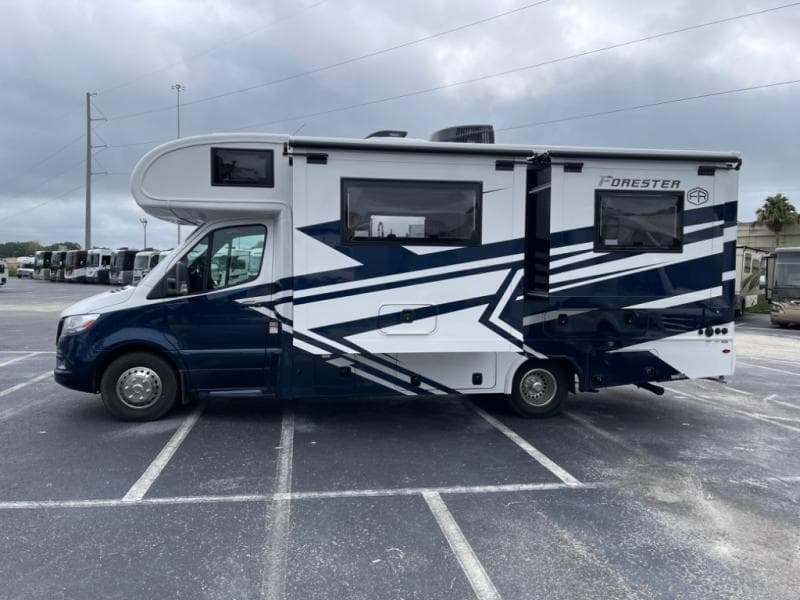 2025 Forest River 2025 Forest River Forester - thumbnail 5