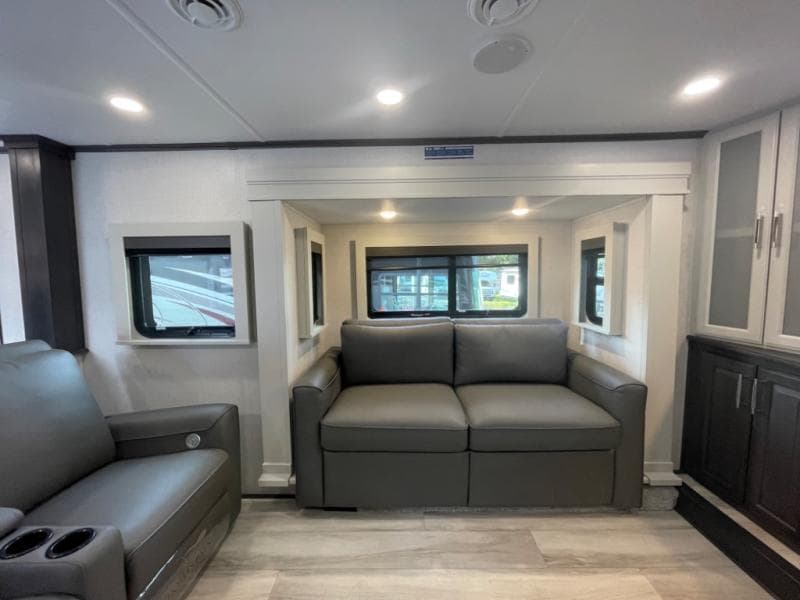 2025 Keystone RV 2025 Keystone RV Alpine - thumbnail 14