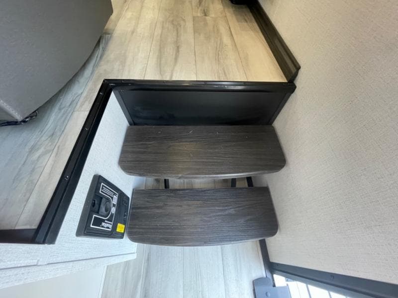 2025 Keystone RV 2025 Keystone RV Alpine - thumbnail 19