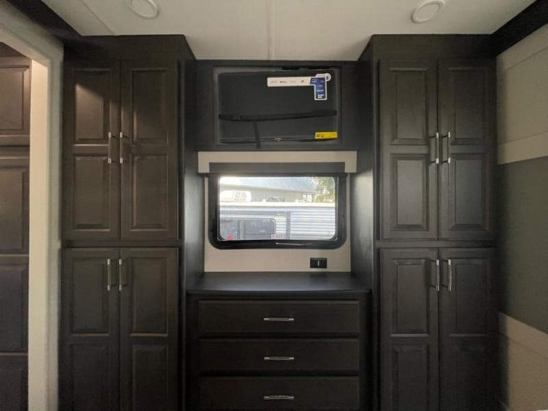 2025 Keystone RV 2025 Keystone RV Alpine - thumbnail 33